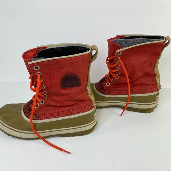Sorel Women's  Premium Red and Tan Winter Snow Boots Size 8 - Picture 7 of 11